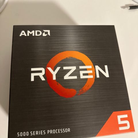 AMD Stock kjøler som kom med cpu, helt ny uåpnet