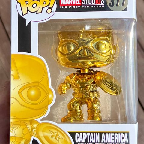 Funko Pop! Captain America (Gold Chrome) | Marvel Studios (First 10 Years) (377)