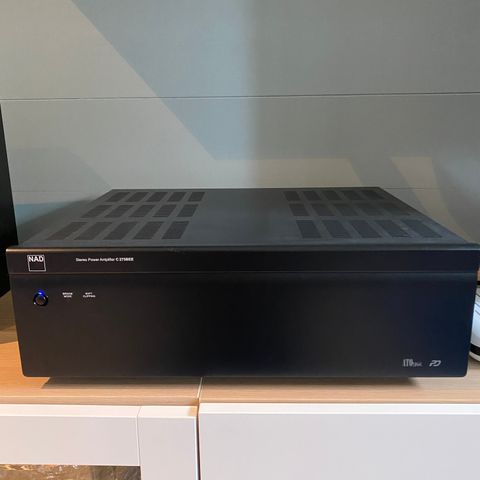 NAD 275BEE Effektforsterker