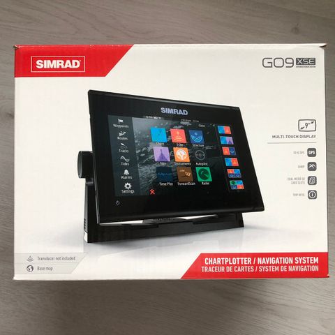 Simrad GO9 XSE med Active Imaging 3-in-1 svinger og C-MAP Discover kart