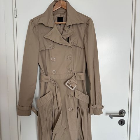 Riccovero trenchcoat / frakk - Ny. Dame str 40 (M)