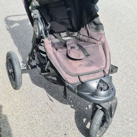 City Elite baby jogger