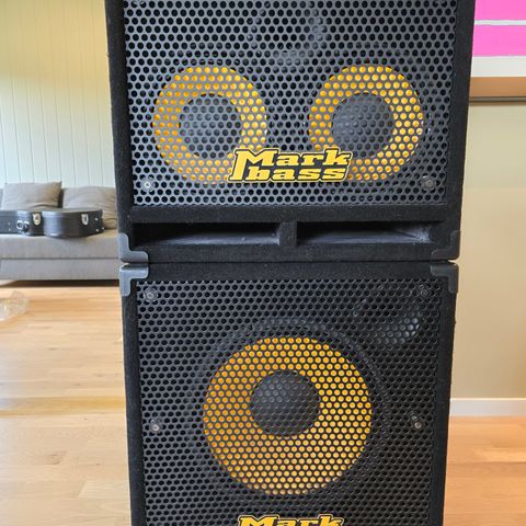 MarkBass - Komplett bass forsterker. 800W + 2 kabinett (102 HF og 151 HR)