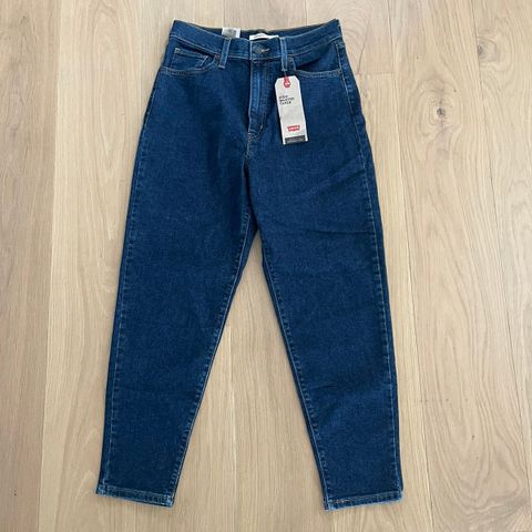 Levi’s high waisted taper str. 29x27