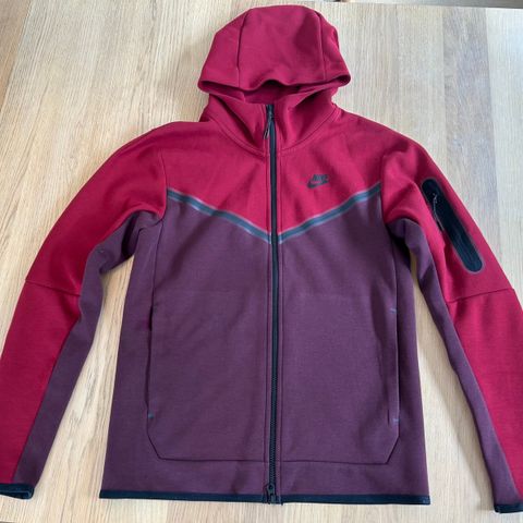 Nike Tech Fleece (Hettegenser)