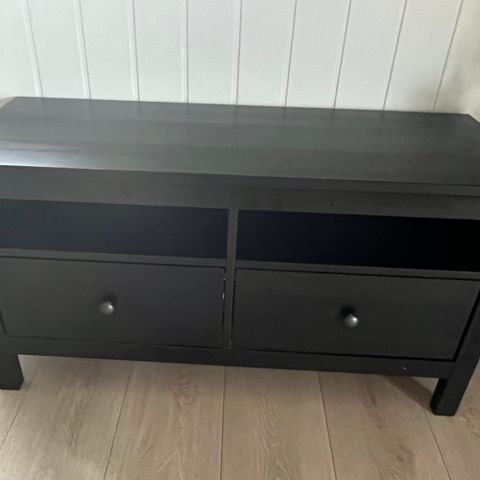 Hemnes (Ikea) tv benk - brunsvart