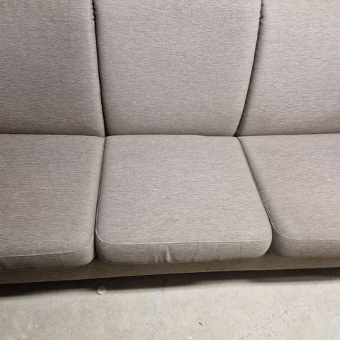 Brunstad 3 seter sofa selges