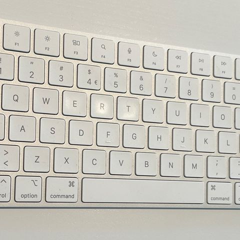 Apple Magic Tastatur / Trackpad / Mus