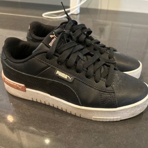 Puma sneakers str 39