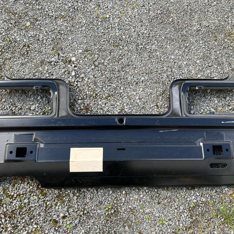 Ny bakeplate til bmw e30 Touring