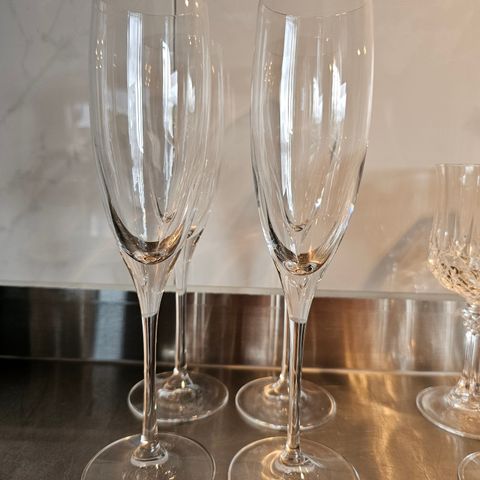 4 stk champagneglass selges