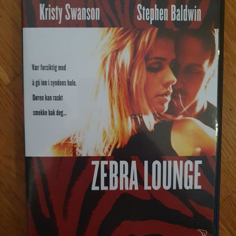 ZEBRA LOUNGE (2001)