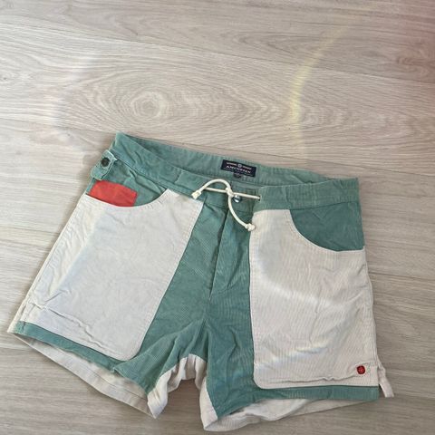 Pent brukt Amundsen shorts