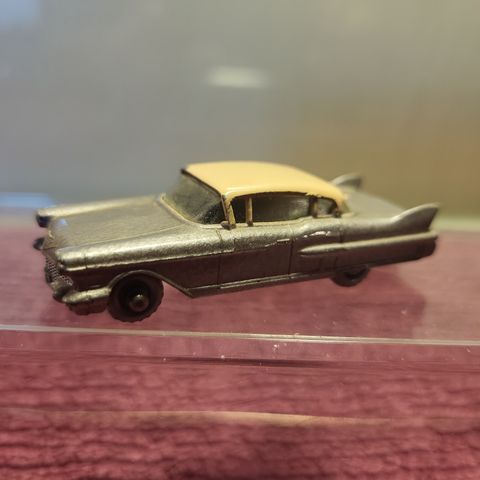 Cadillac Sixty Special Lesney nr.27