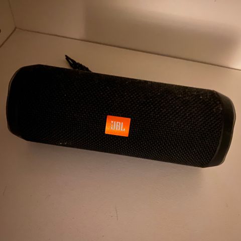 Liten JBL høytaler