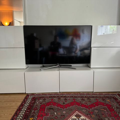 Bestå skjenk/tv benk//veggseksjon