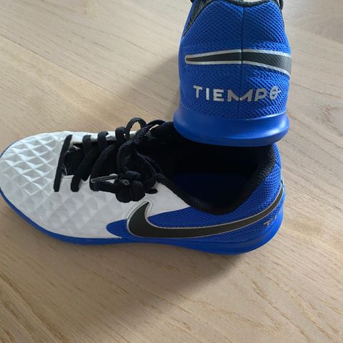 Nike tiempo str 33,5