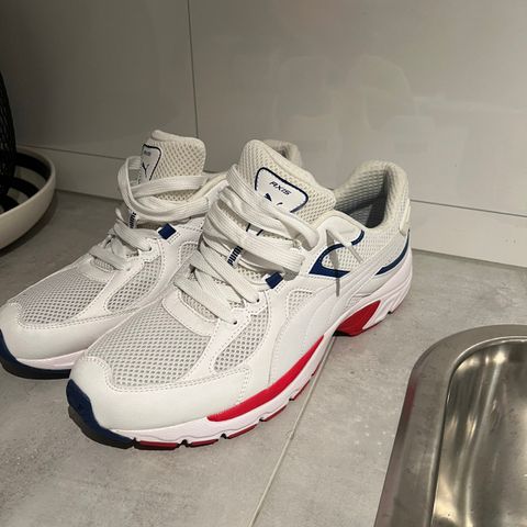 Puma Axis str 46 (Herresko)