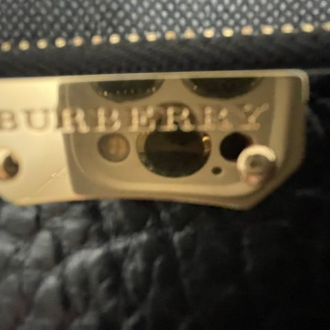 Burberry clutch