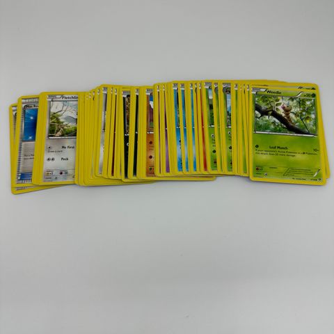 Pokemon XY Base Set TCG - Påbegynt sett (commons og uncommons) (82 kort)