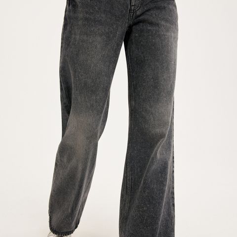 Low waist jeans svart Monki Imoo