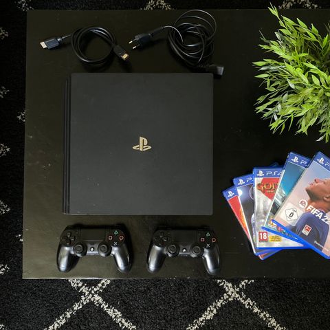 Sony PlayStation 4 Pro 1 TB | PS4 Pro CUH-7016B