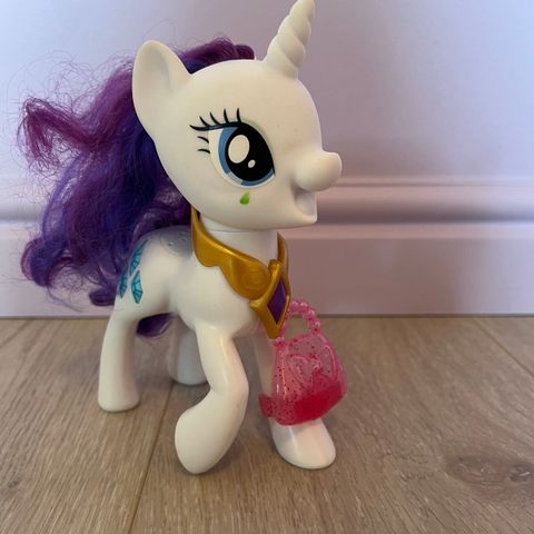 My Little Pony Rarity - snakker og synger