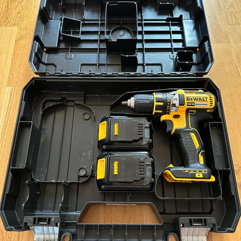 DeWalt DCD 790 drill