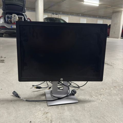 2 stk HP 24" pc skjerm - 200kr stk