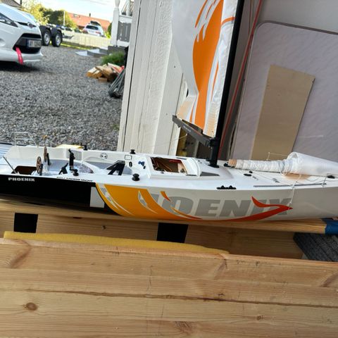 NY PRIS! Phoenix 870 RC Sailboat 1830mm