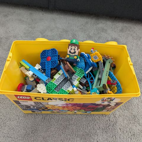 Lego Super Mario