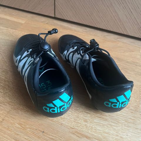 Fotballsko str 35 Adidas