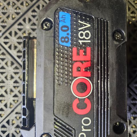 BOSCH PRO CORE 8AH BATTERI