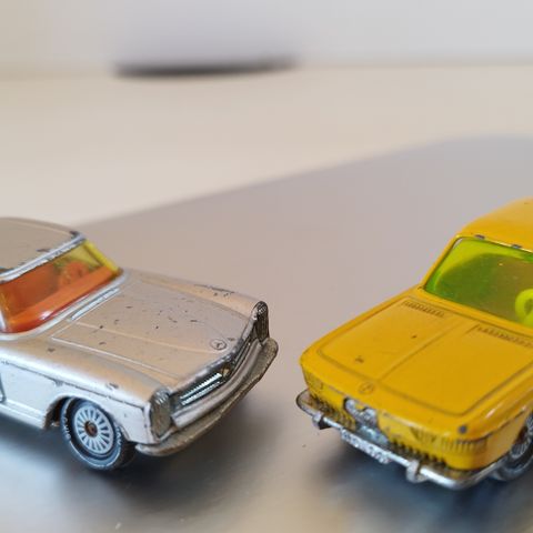 Mercedes Benz 280 SL og BMW 2000 CS.    SIKU.