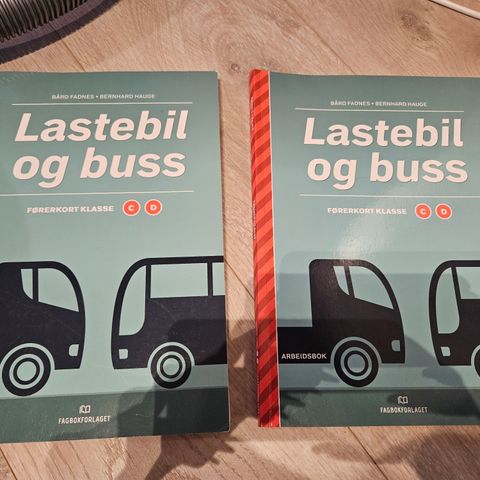 Lastebil og buss bøker