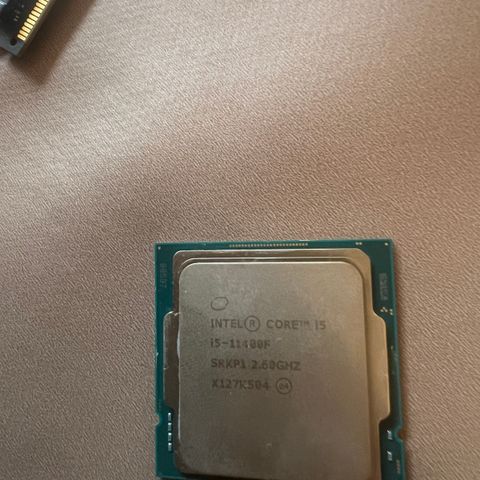 Intel i5 11400F