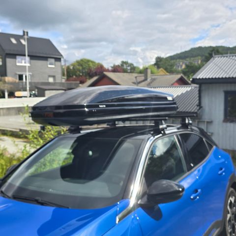 Thule Pacific 700 takboks