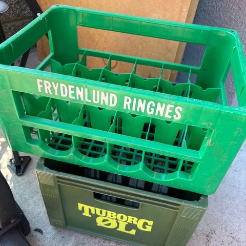 Øl kasser fra Tuborg og Frydenlund Ringnes