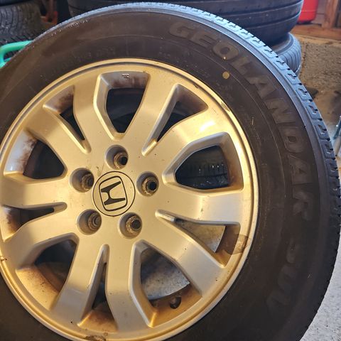 4 hjul 215/65R16