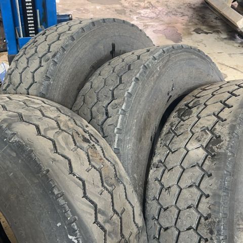 Hengerdekk 425/65R22,5