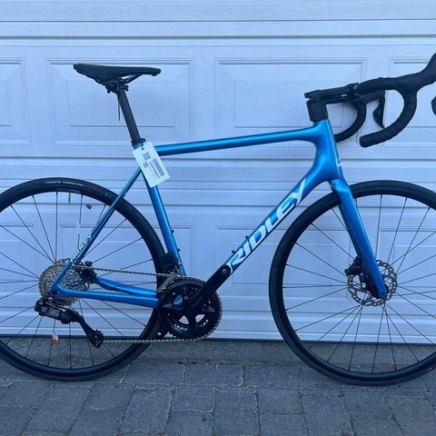 HELT NY! Ridley Helium Di2 105 2024 mod - Veilpris 39 990,- | Size Large |