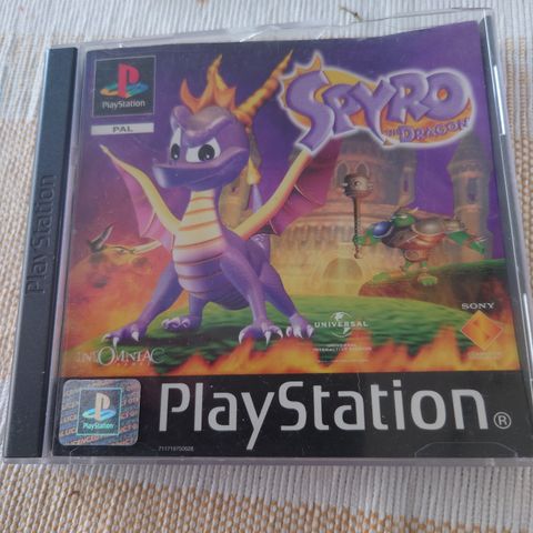 SPYRO THE DRAGON PLAYSTATION 1