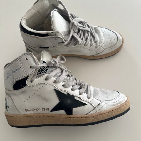 Meget pent brukt Golden Goose Sky Star