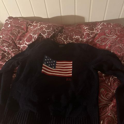 THE ICONIC FLAG JUMPER