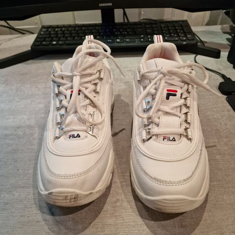 Fila sko str 38