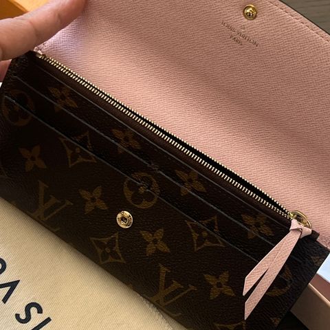 Louis Vuitton Sarah wallet