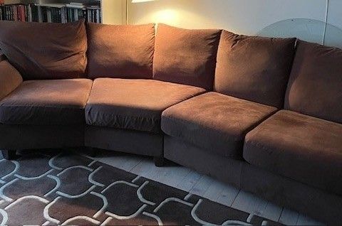 Pent brukt sofa