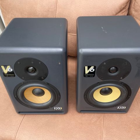 KRK V6 studiomonitorer