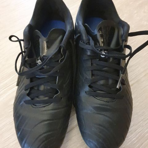 Nike Tiempo fotballsko str 40