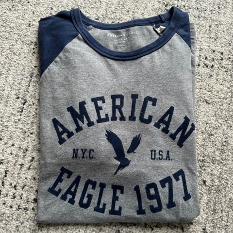 T-skjorte  -American Eagle